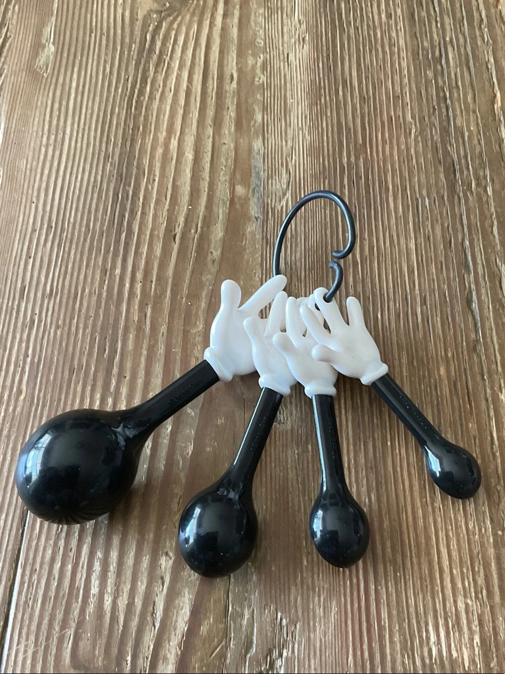 Disney Black and White Mickey Glove Measuring Spoon Set with Ring